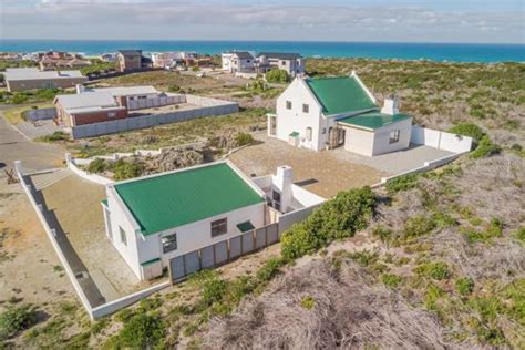 Repossessed houses for sale in agulhas  Esther Park